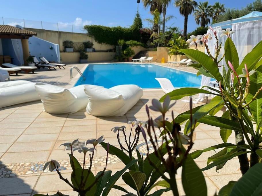 Il Filo Di Perle Luxury Villas มาร์ซาลา ภายนอก รูปภาพ